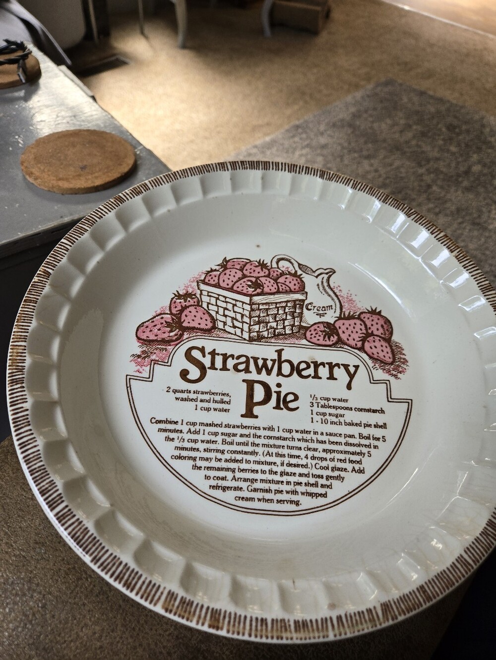 VINTAGE ROYAL CHINA STRAWBERRY PIE RECIPE DEEP DISH PIE PLATE PAN